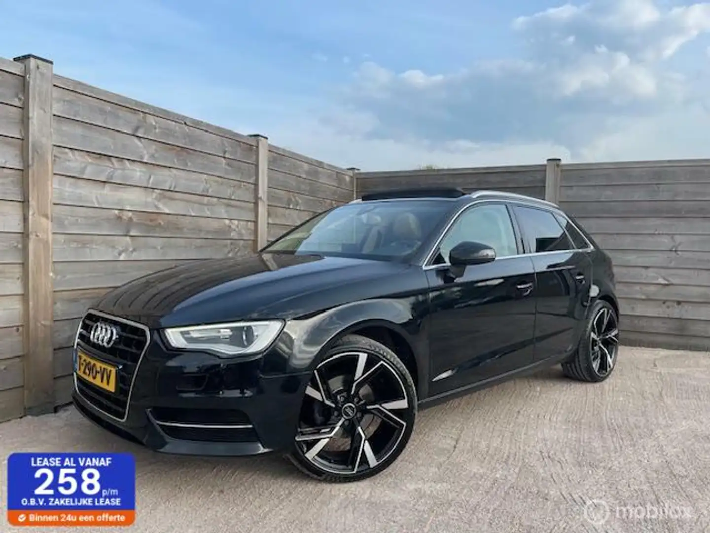 Audi A3 Sportback 1.4 TFSI Ambition Pro Line LM'19Inch Schwarz - 1