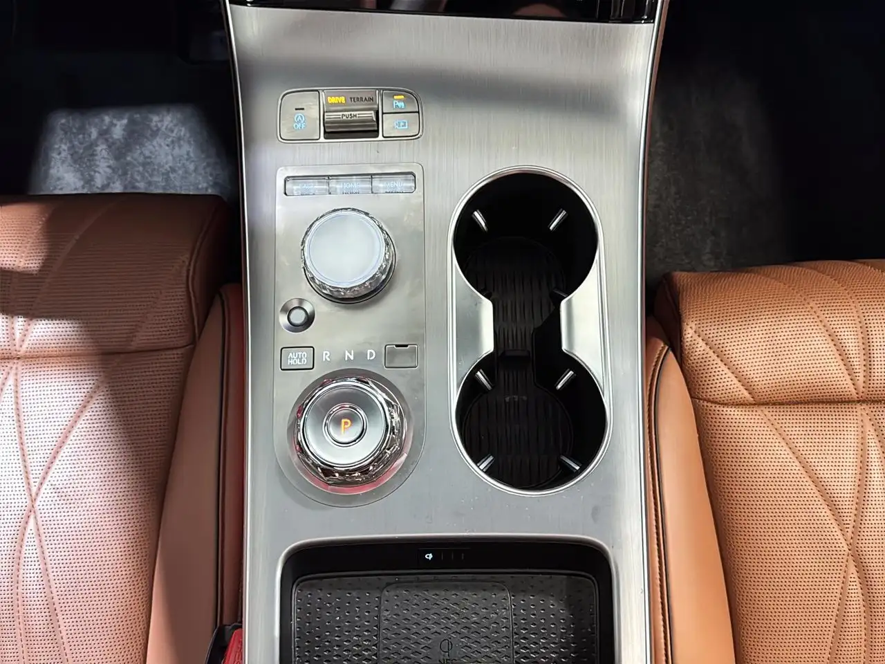 Genesis GV70 снимка Genesis GV70