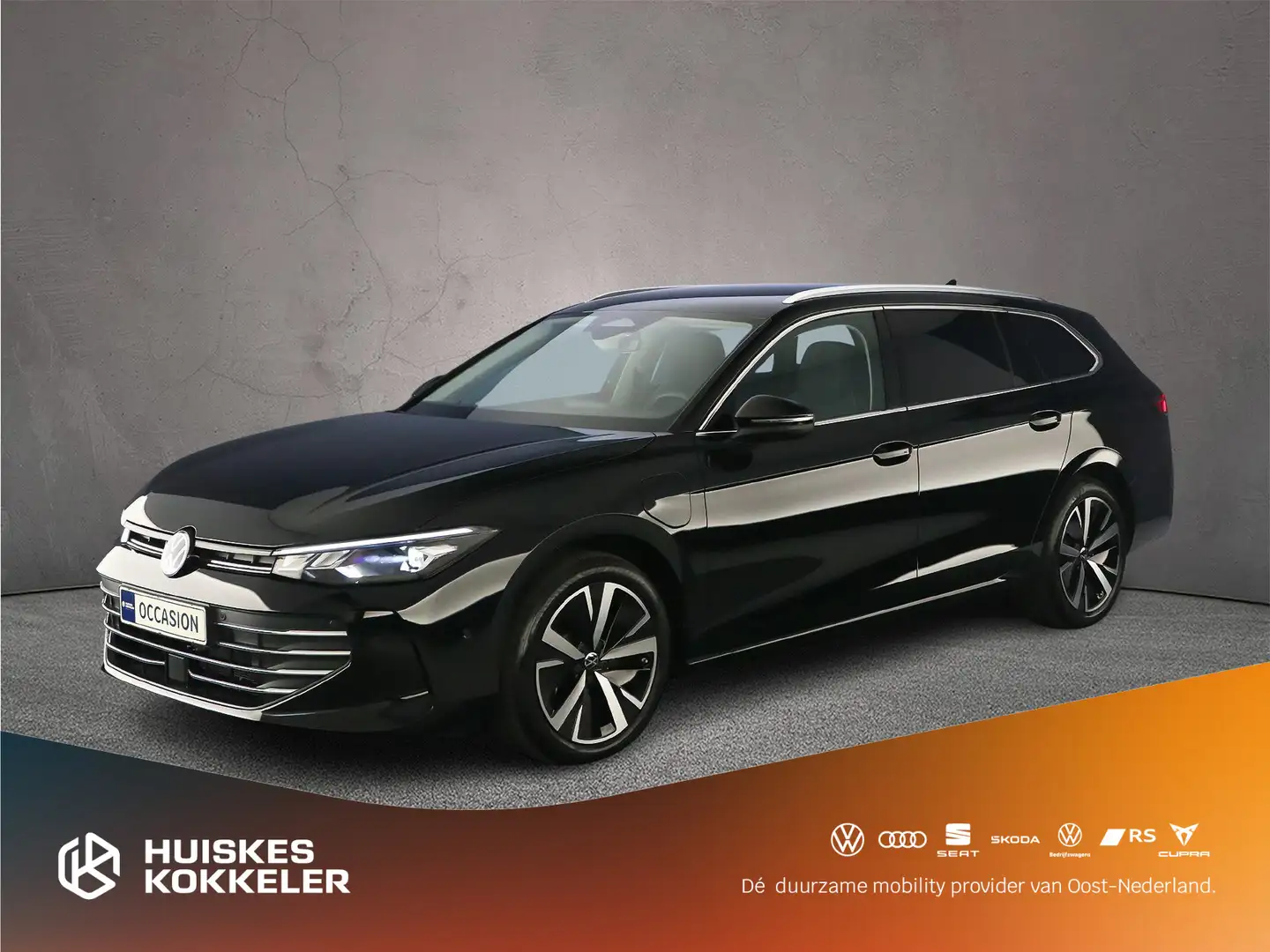 Volkswagen Passat Variant Business 1.5 TSI eHybrid 204pk DSG Automaat Trekha Zwart - 1