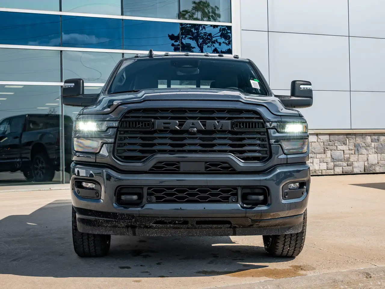 RAM 2500 снимка RAM 2500