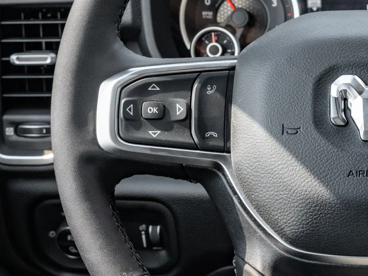 RAM 2500 снимка RAM 2500