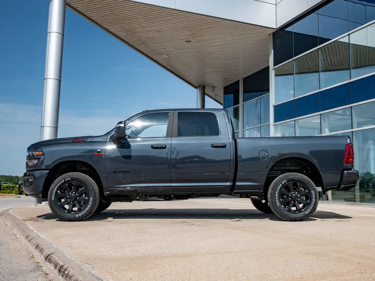 RAM 2500 снимка RAM 2500