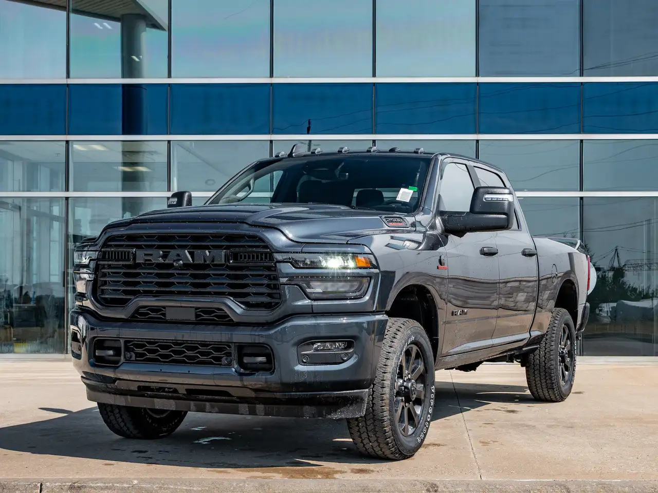 RAM 2500 снимка RAM 2500