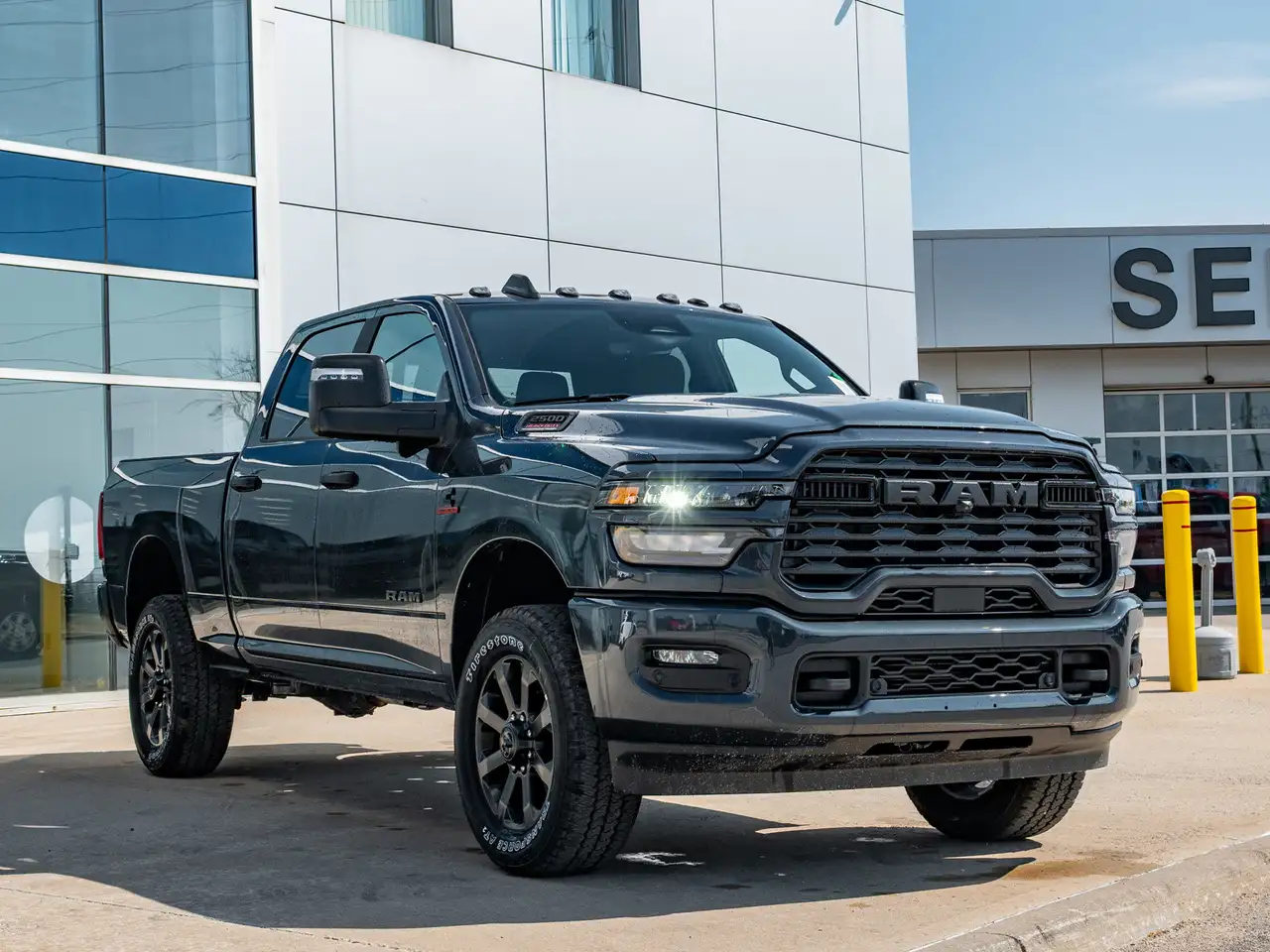 RAM 2500 снимка RAM 2500
