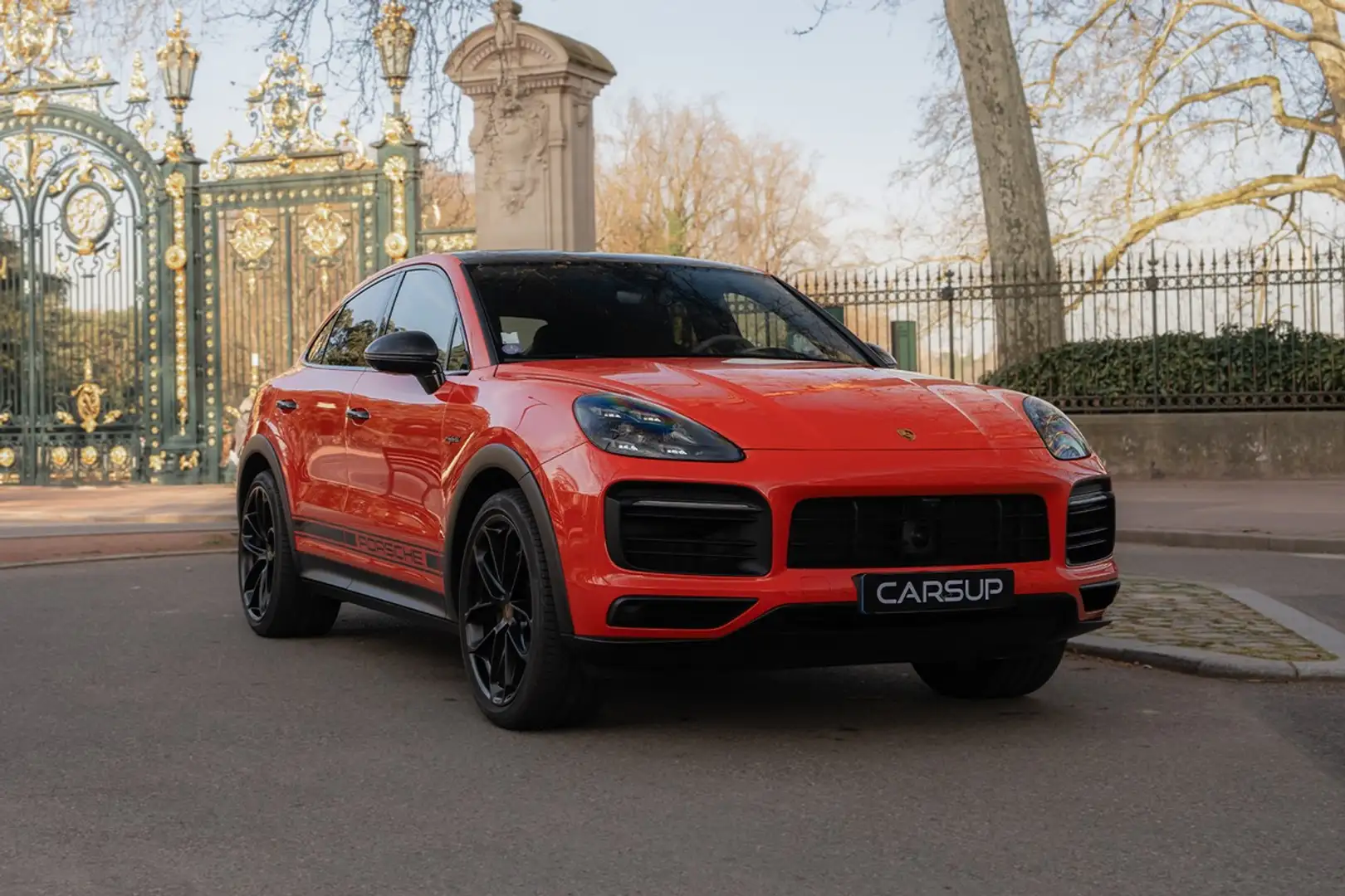 Porsche Cayenne Coupe  III (9YA) 3.0 V6 462ch E-Hybrid - Configura Orange - 1