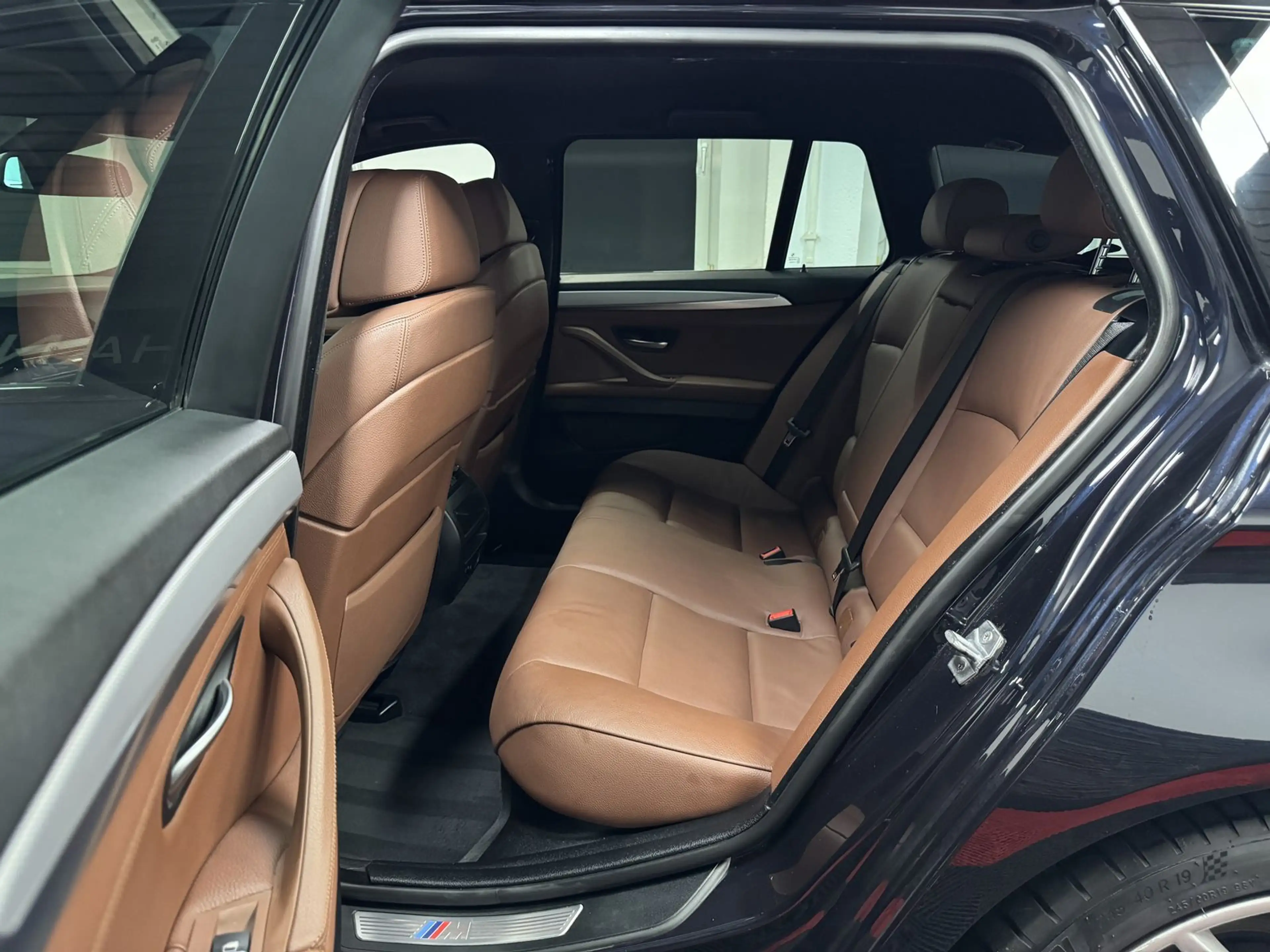 BMW 530 d*M-PAKET*HUD*AHK*STHZG* — photo 12