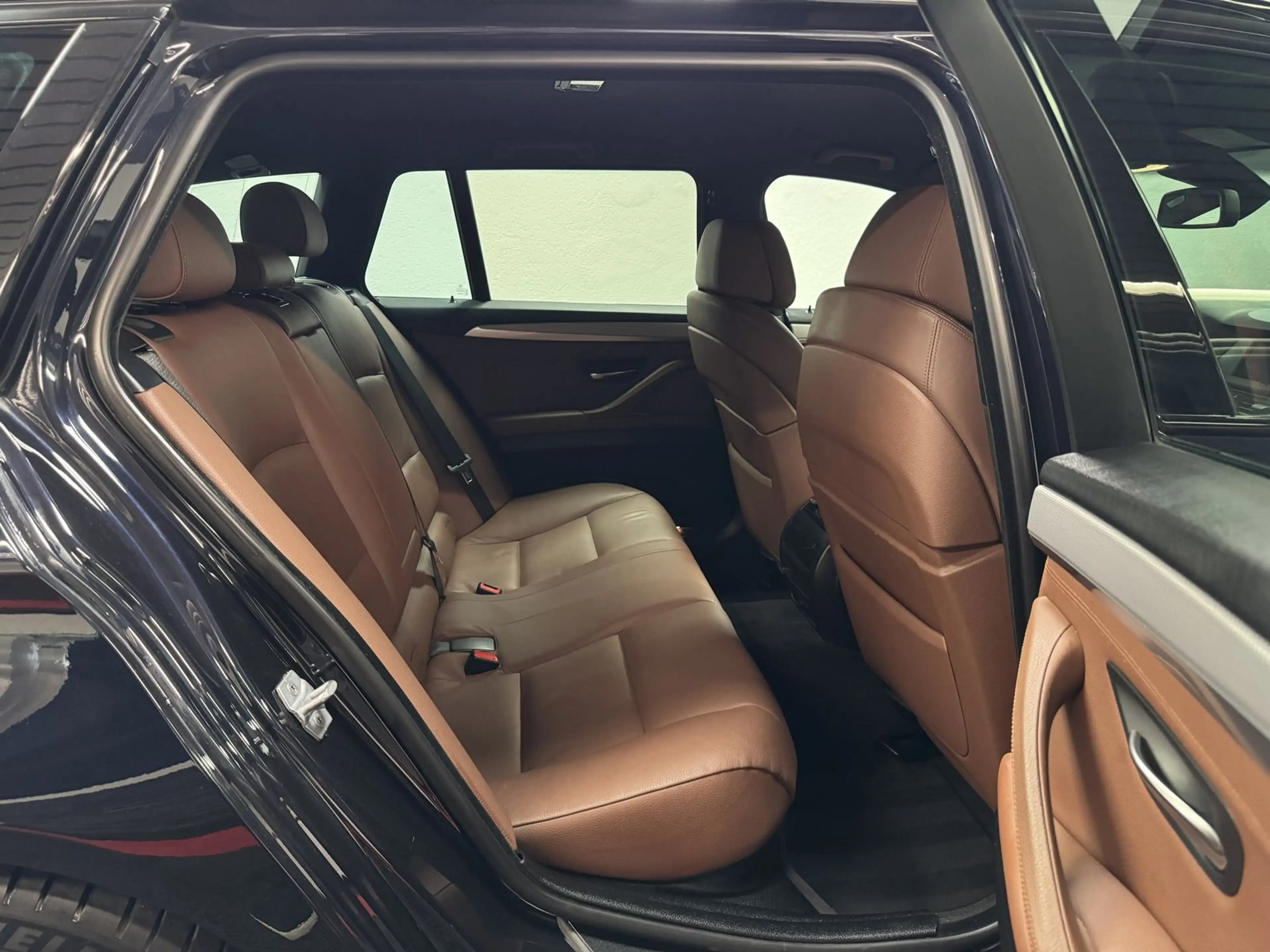 BMW 530 d*M-PAKET*HUD*AHK*STHZG* — photo 13