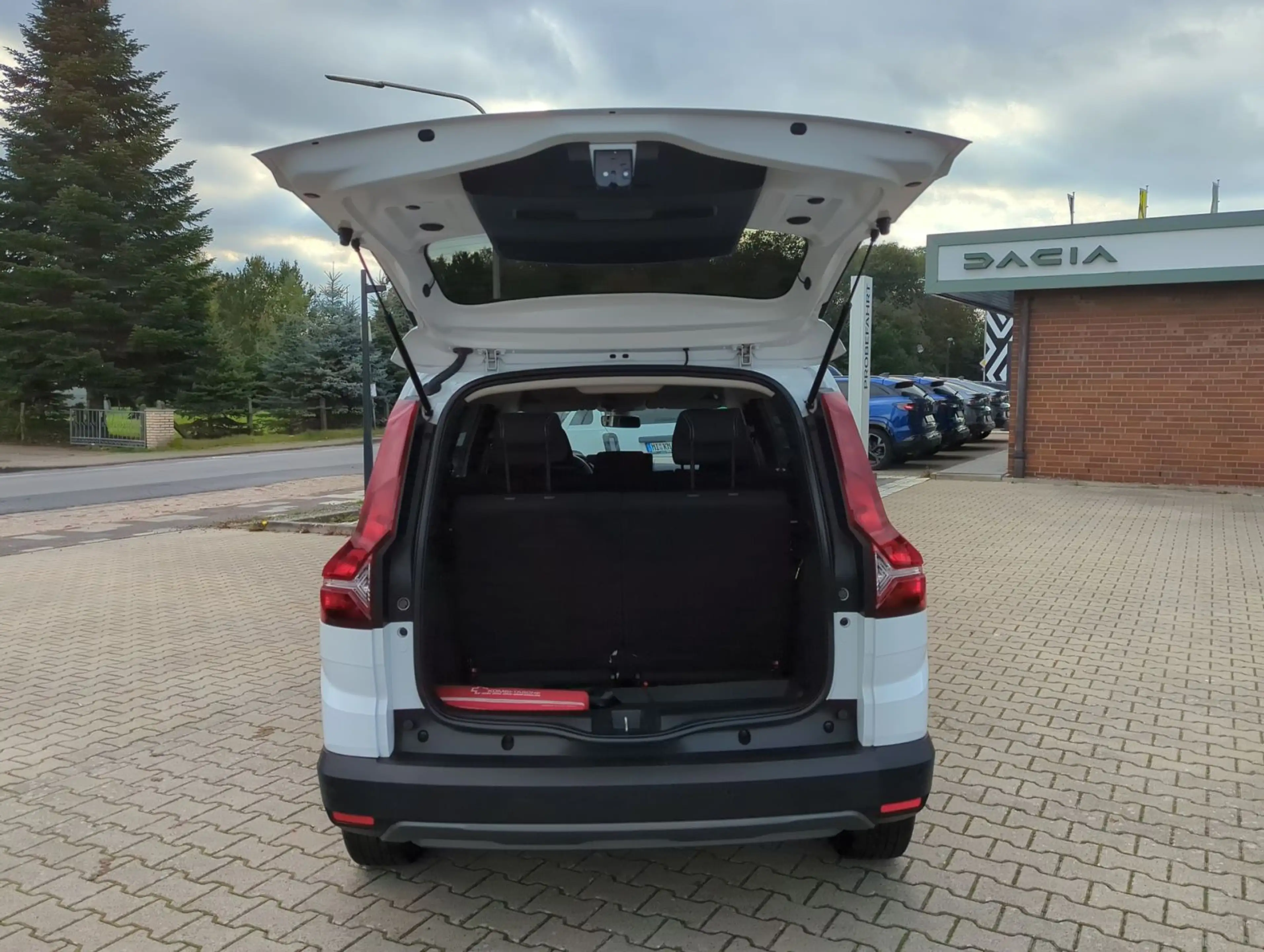 Dacia Jogger 1.0 TCe 100 ECO-G Extreme+  7-Spl. — photo 10