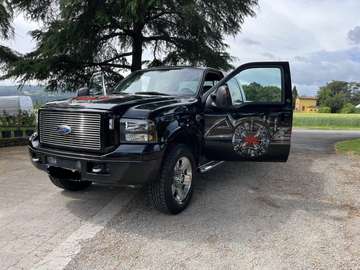 HARLEY DAVIDSON V8 6.0 POWERSTROKE LIMITED EDITION