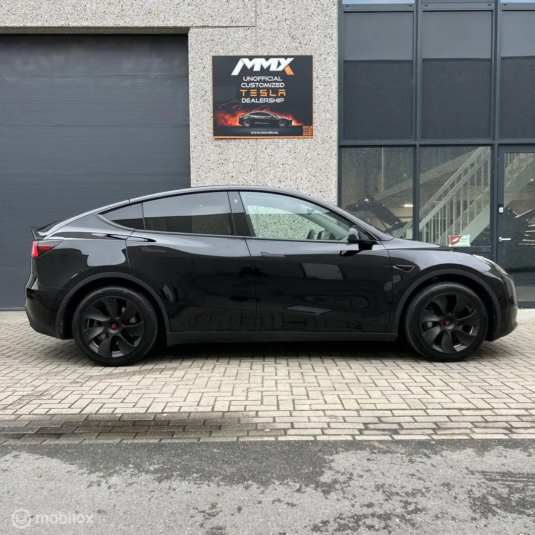 Tesla Model Y RWD + MMX PACK Noir - 2