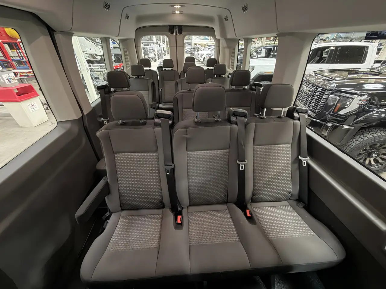 Ford Transit Passenger Wagon снимка Ford Transit Passenger Wagon