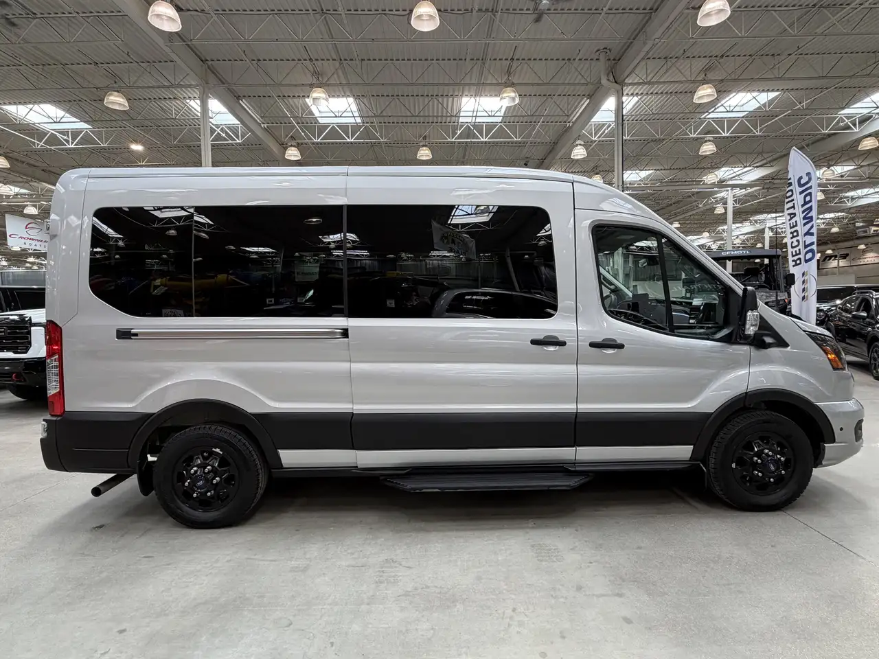 Ford Transit Passenger Wagon снимка Ford Transit Passenger Wagon