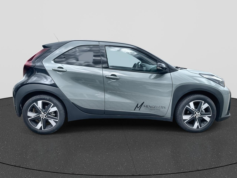 Toyota Aygo X Hybrid 115 pulse — photo 8
