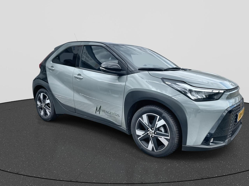 Toyota Aygo X Hybrid 115 pulse — photo 2