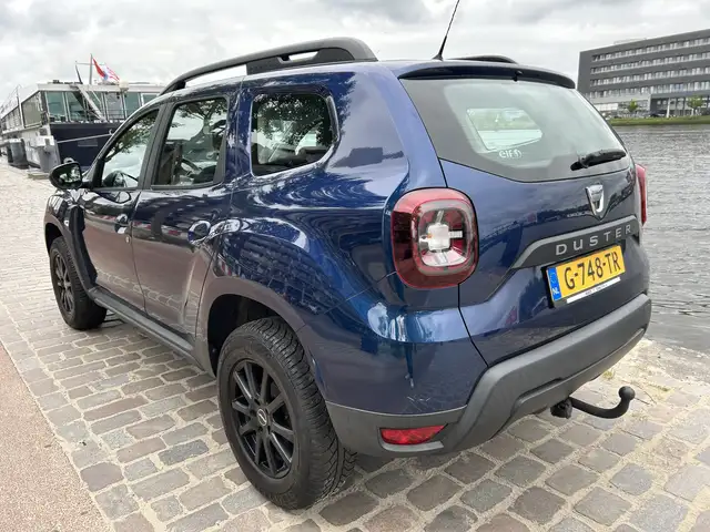 Dacia Duster view 5