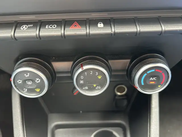 Dacia Duster view 12