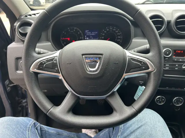 Dacia Duster view 14