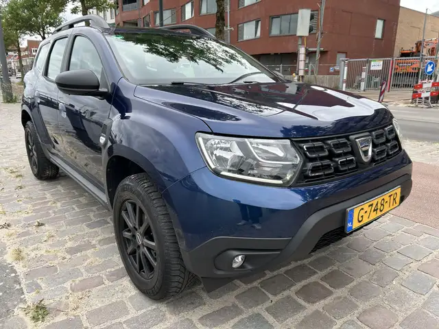 Dacia Duster view 4