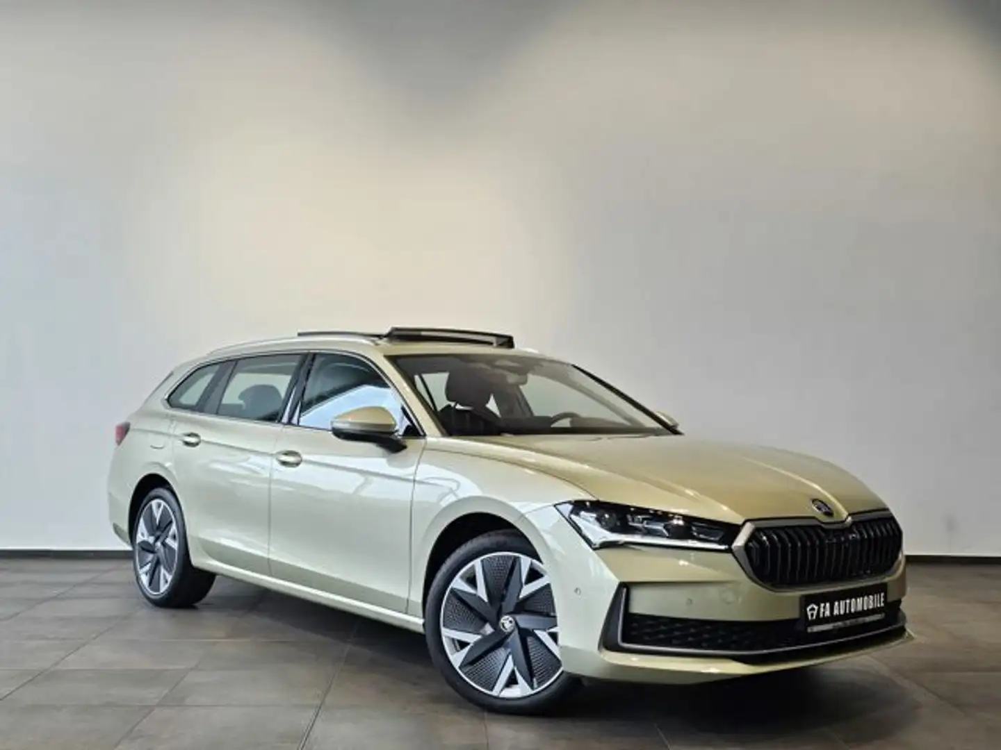 Skoda Superb 4x4 Edit.Selection Pano Matrix Hud 19 Zol Jaune - 2