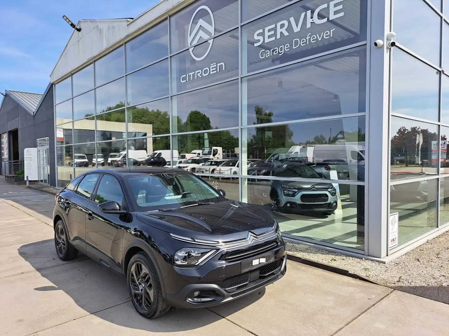 Citroen C4 1.2 PureTech 130 S&S PLUS EAT8 Noir - 1