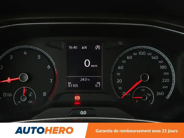Volkswagen T-Roc view 20