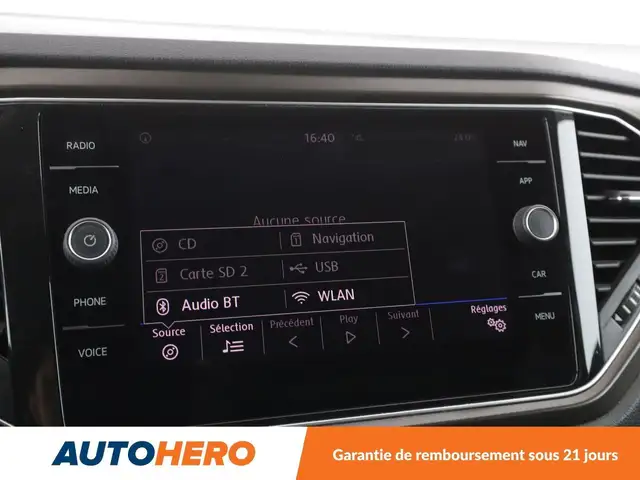 Volkswagen T-Roc view 22