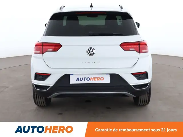 Volkswagen T-Roc view 5