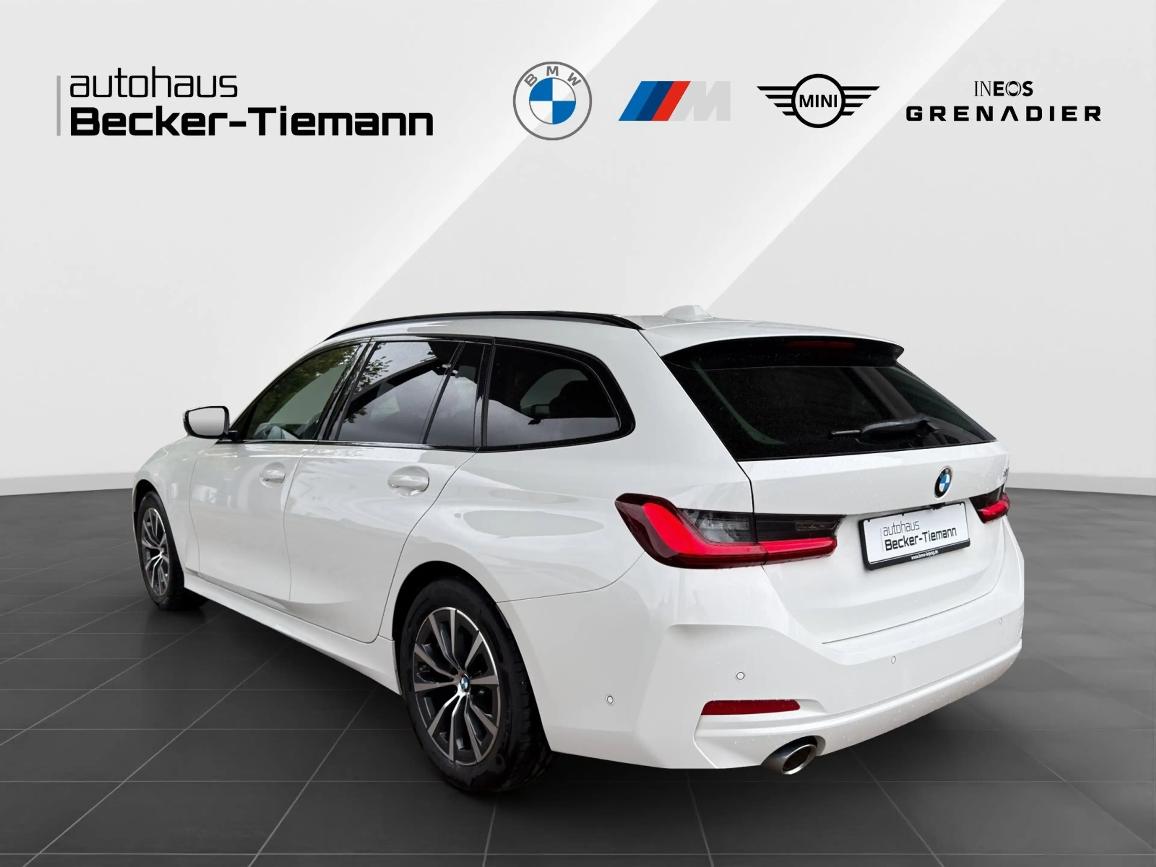 BMW 318 i Tour| AppleCarPlay| HiFi| AHK| Sportsitze| Kamer — photo 4