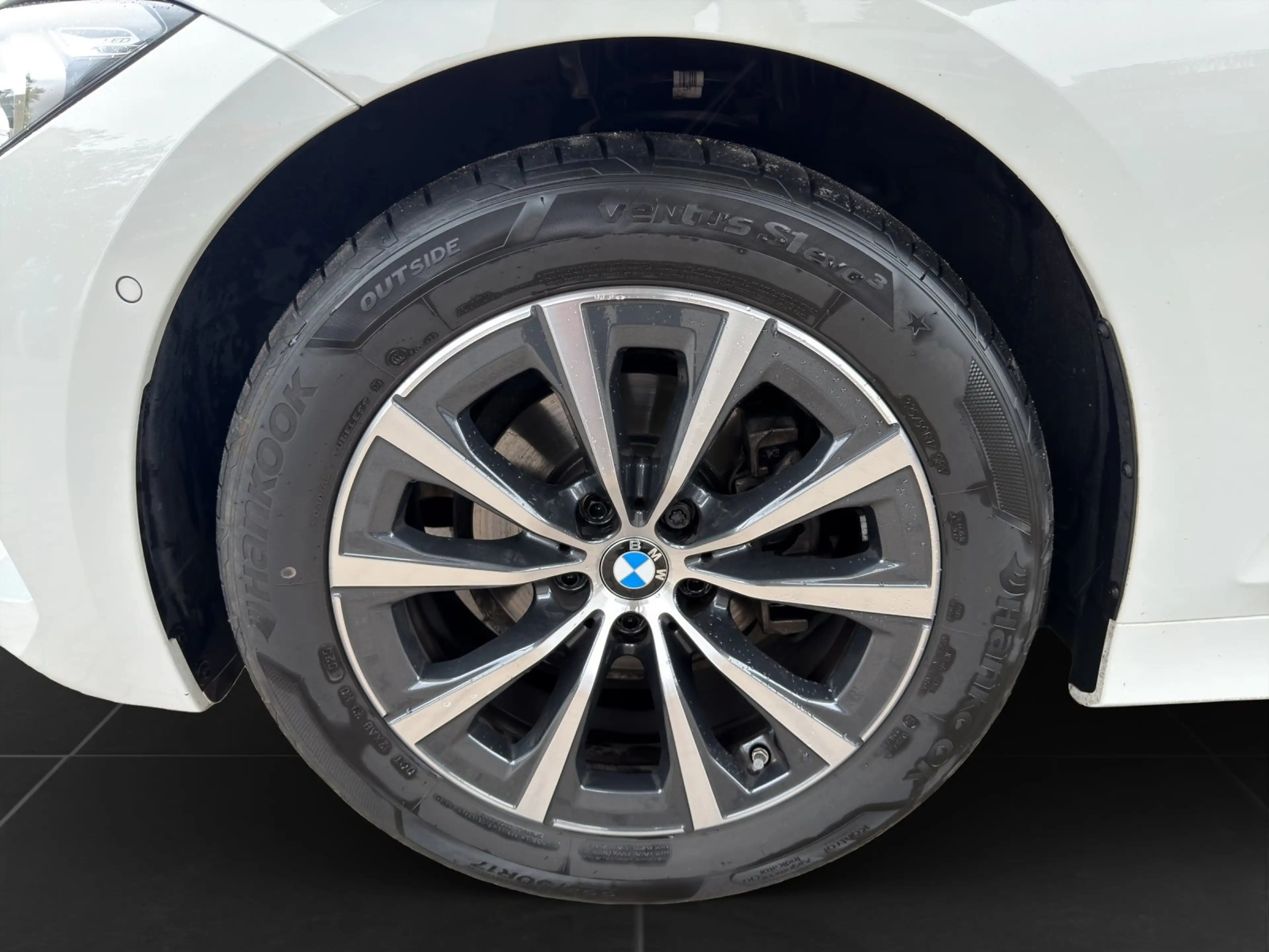 BMW 318 i Tour| AppleCarPlay| HiFi| AHK| Sportsitze| Kamer — photo 8
