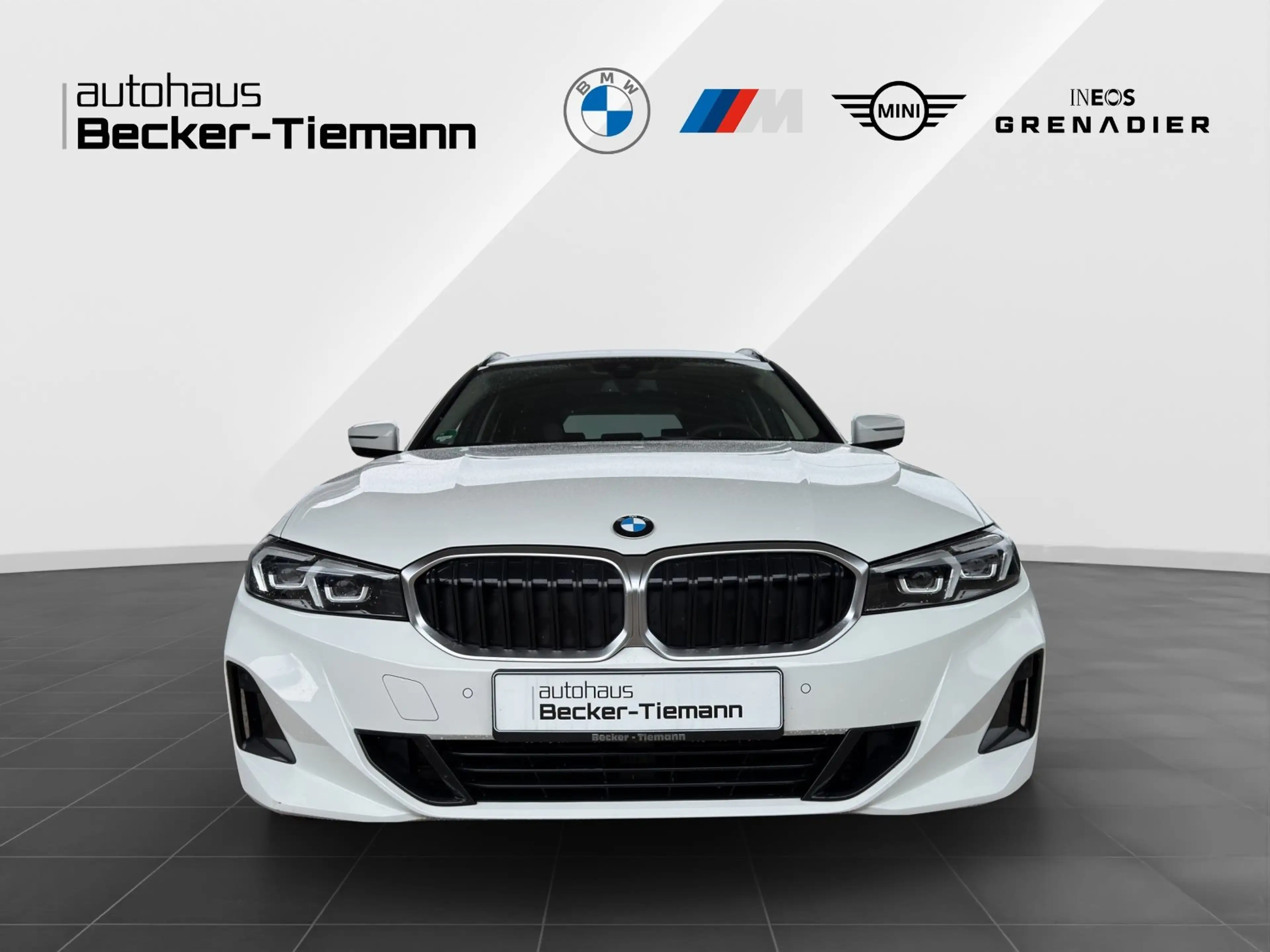 BMW 318 i Tour| AppleCarPlay| HiFi| AHK| Sportsitze| Kamer — photo 2