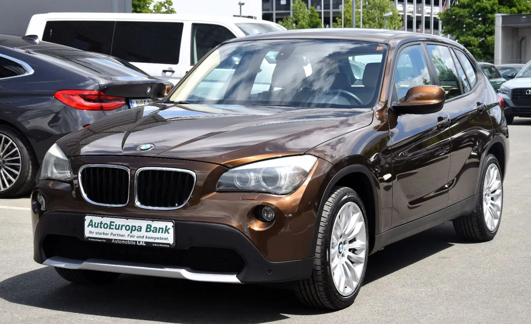 BMW X1 20d *Pano*Bi-Xenon*2xPDC*Hifi*Leder* Marrón - 1
