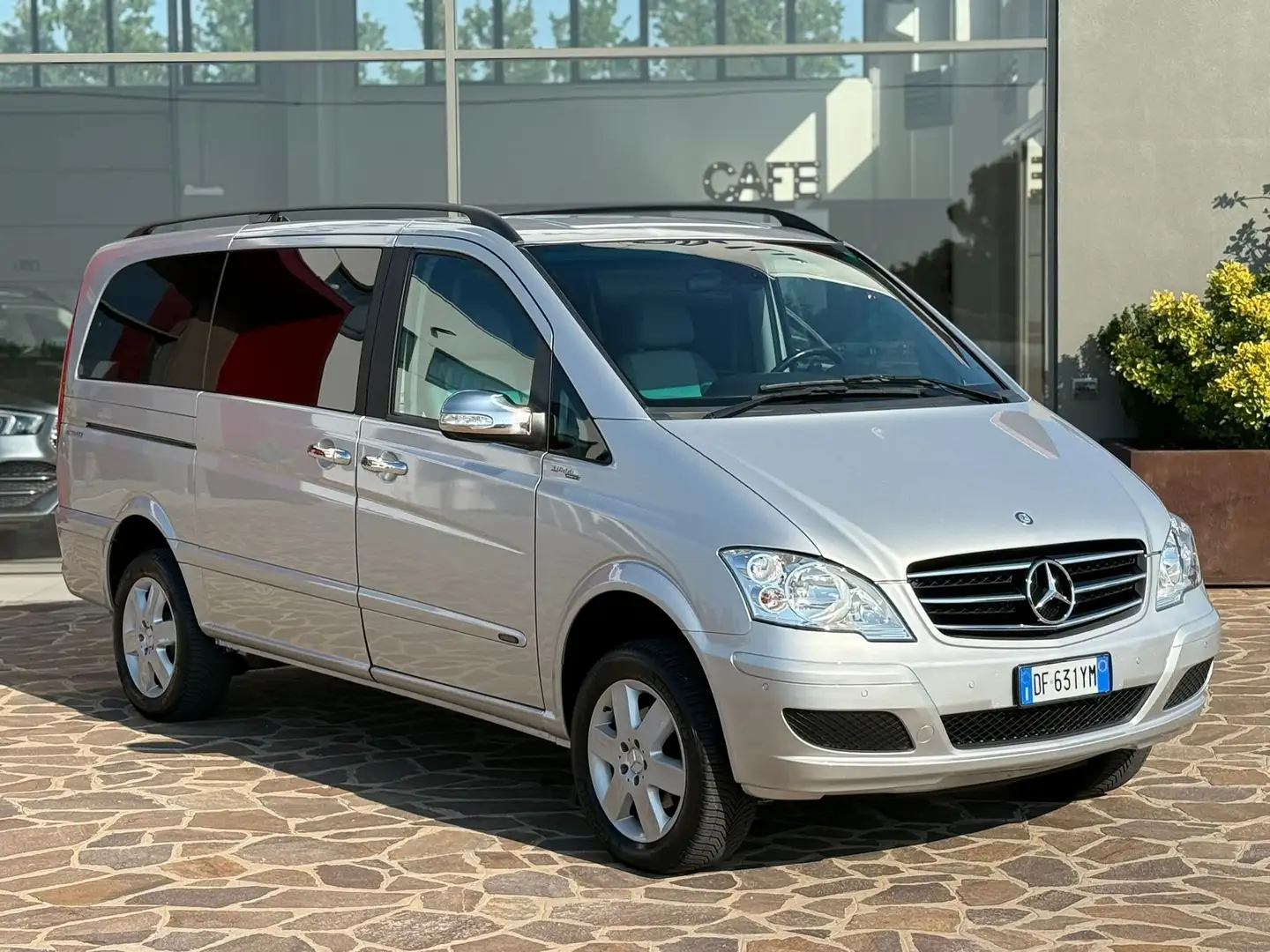 Mercedes-Benz Viano 2.2 CDI 4MATIC 7 POSTI Argento - 1