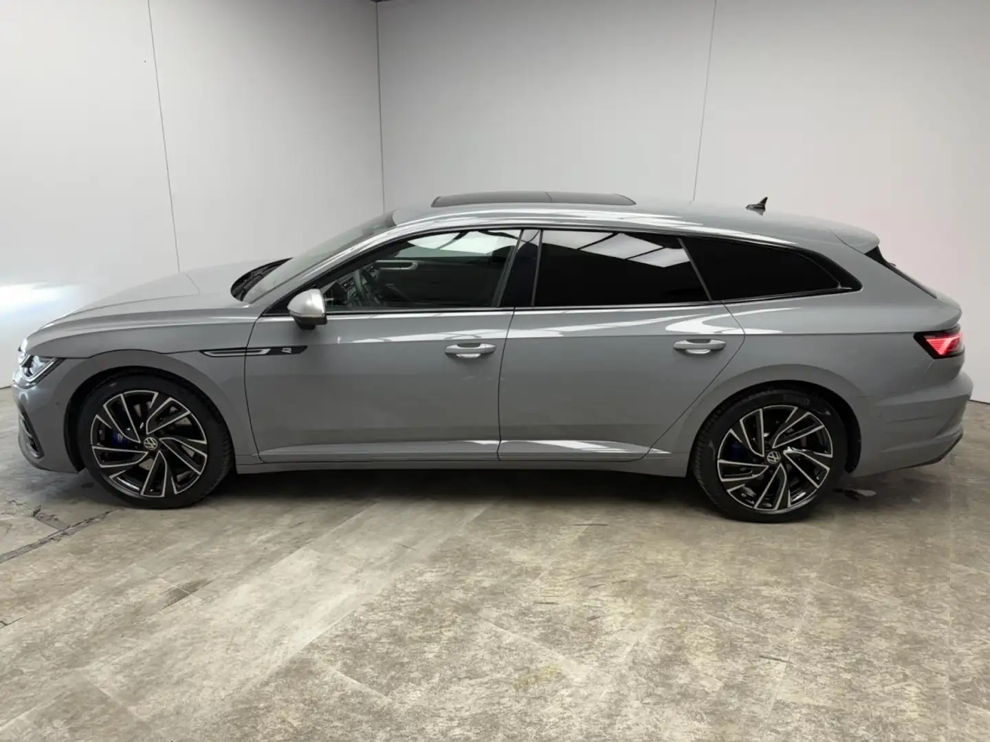 Volkswagen Arteon Shooting Brake R 2.0 TSI DSG 4Motion Klima Navi Šedá - 2