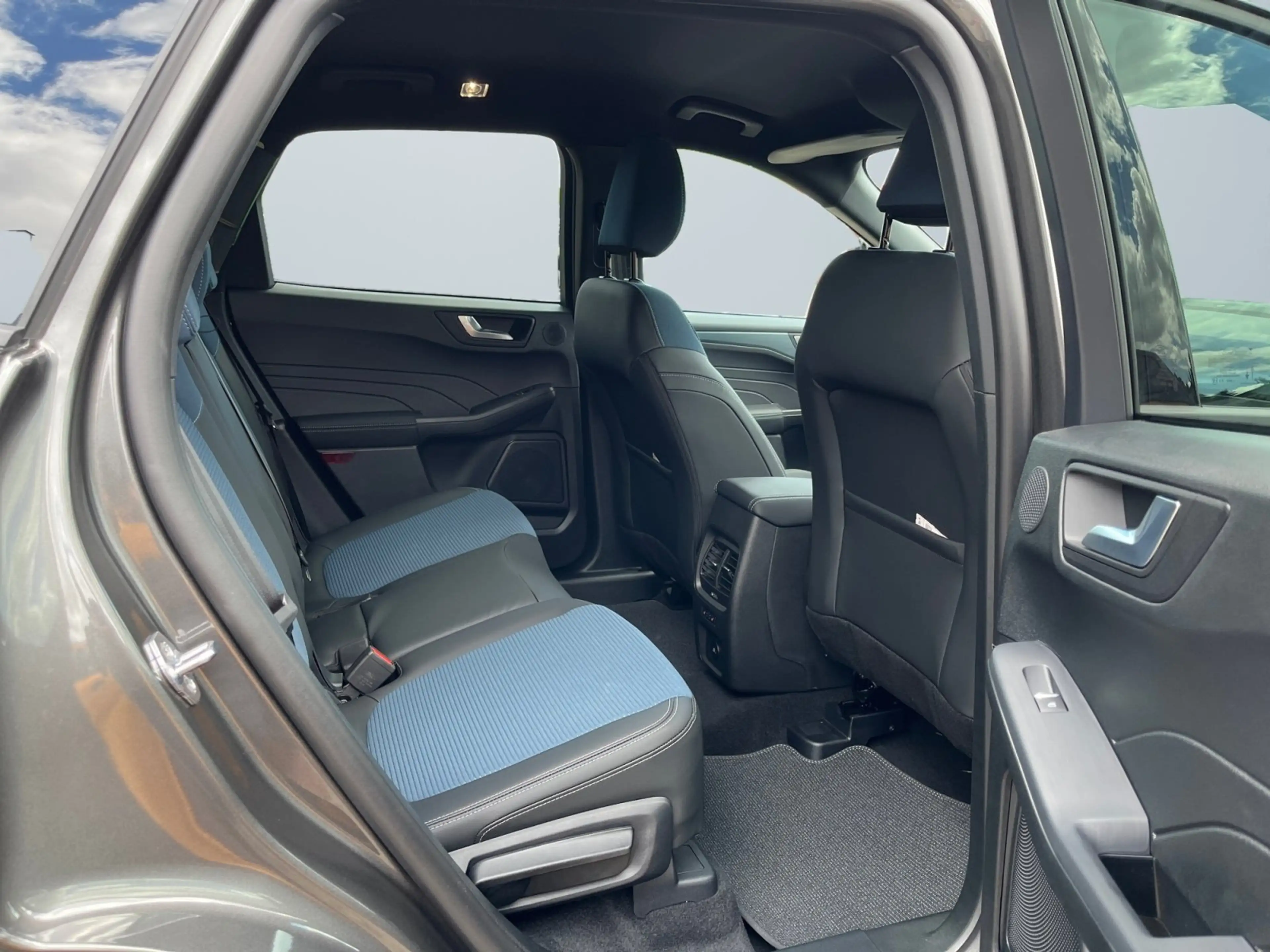 Ford Kuga BlueCruise Edition FHEV 0,0% Finanzierung — photo 11