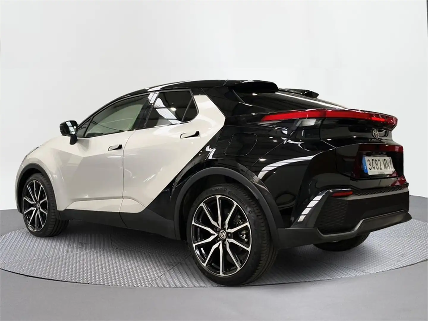 Toyota C-HR 200H GR Sport Premiere Edition - 2