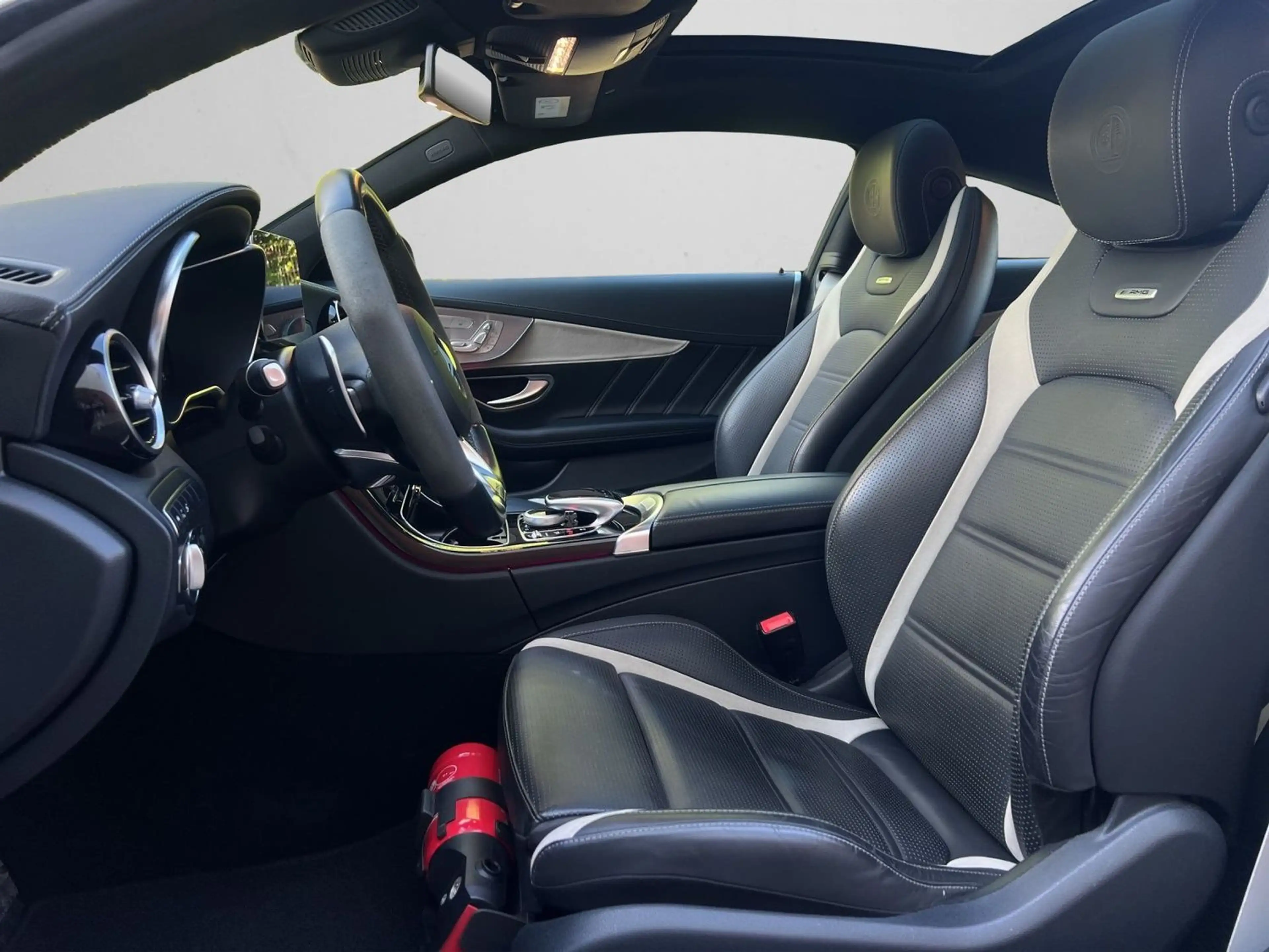 Mercedes-Benz C 63 AMG S Pano° Multibeam°Keyless°Memory°360°Burmester° — photo 9