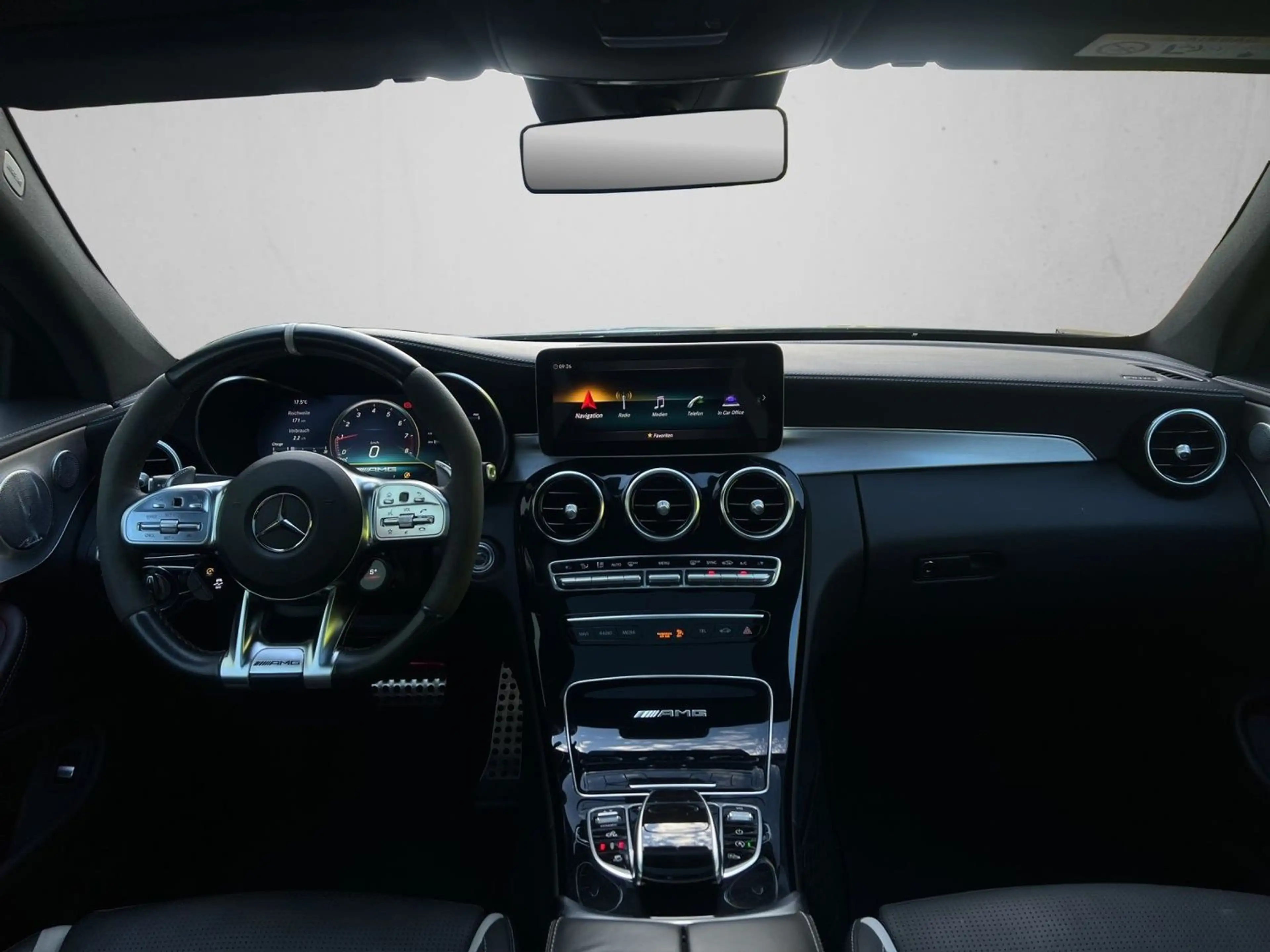 Mercedes-Benz C 63 AMG S Pano° Multibeam°Keyless°Memory°360°Burmester° — photo 12