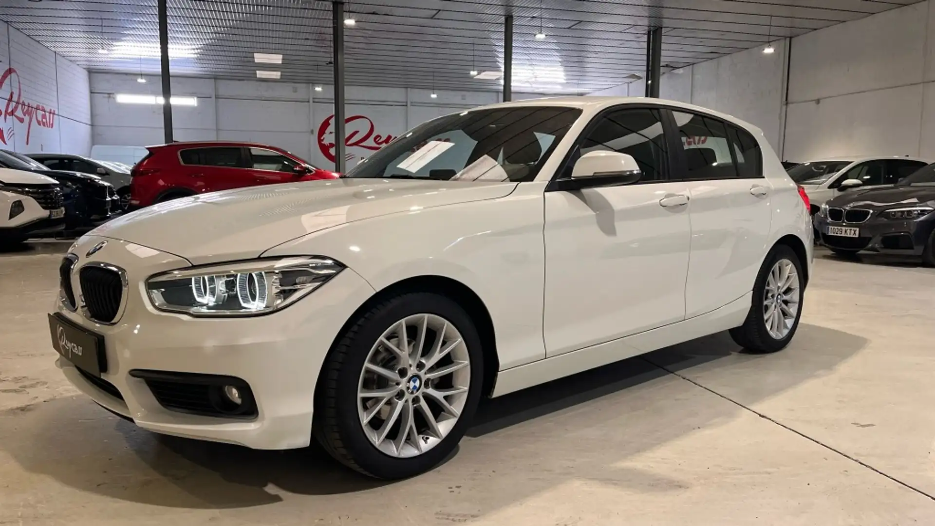 BMW 116 116d Blanc - 2
