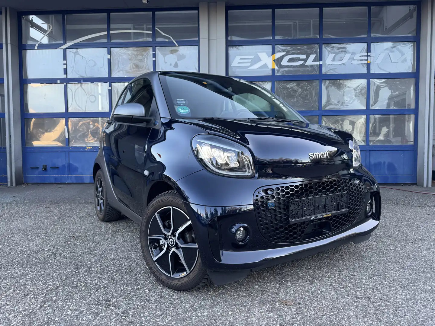 smart forTwo electric drive  60 kW Passion/Ab 143 Euro im Monat Grau - 1