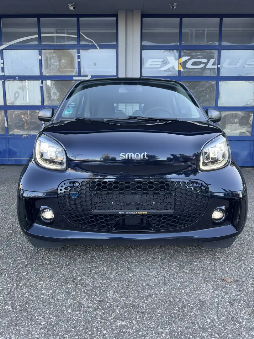 smart forTwo electric drive  60 kW Passion/Ab 143 Euro im Monat Grau - 2