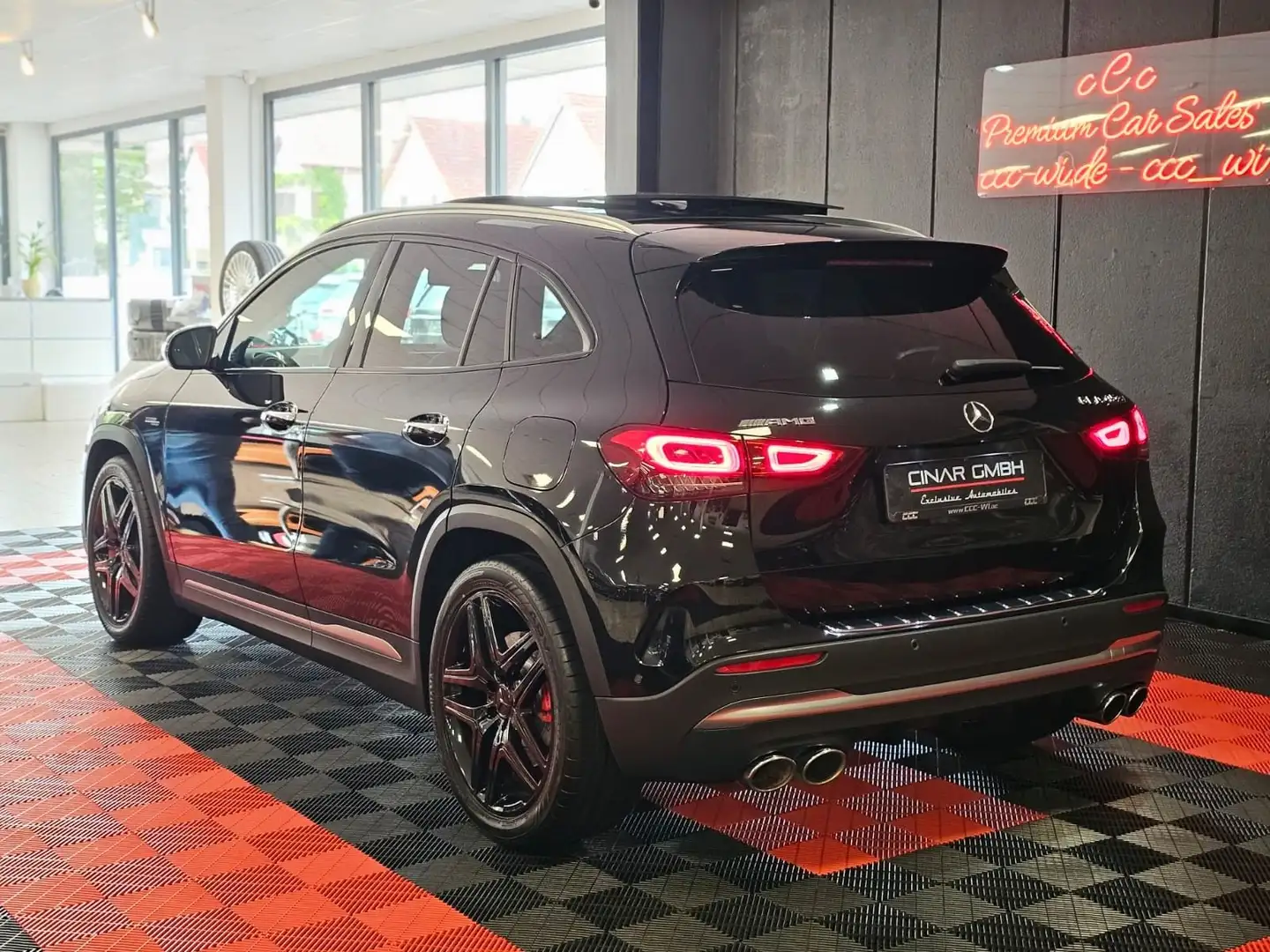 Mercedes-Benz GLA 45 AMG GLA 45 S AMG 4M+ (PANO/SZ-LÜFT/PERF-ABGAS/DRIVER Noir - 2