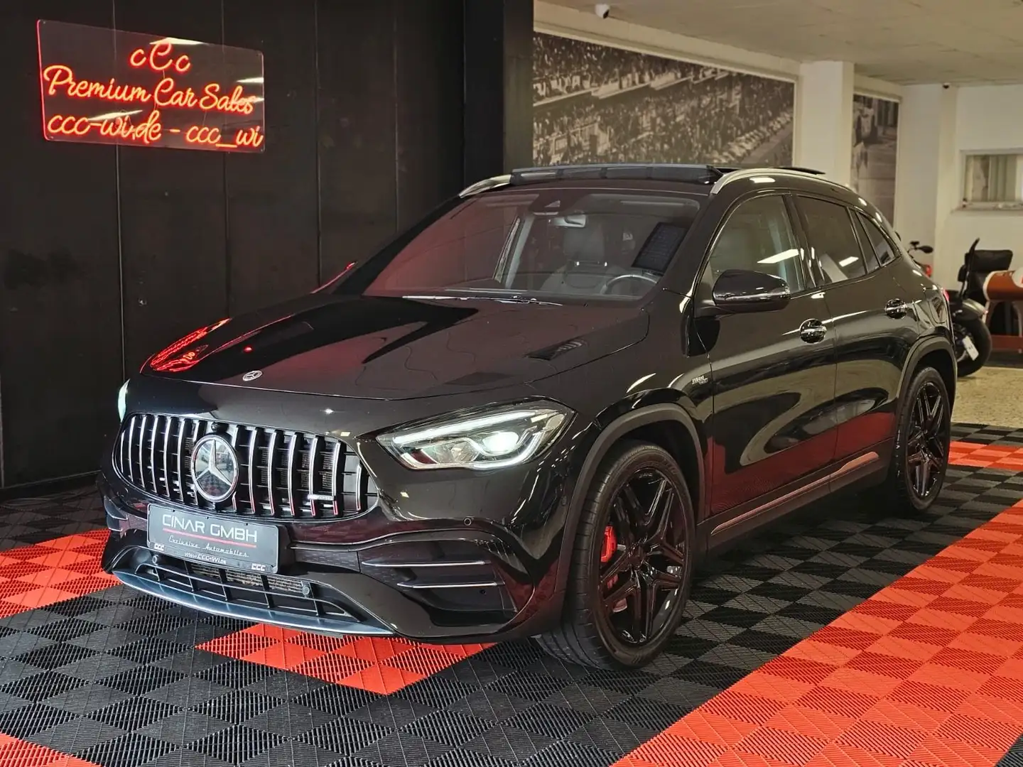 Mercedes-Benz GLA 45 AMG GLA 45 S AMG 4M+ (PANO/SZ-LÜFT/PERF-ABGAS/DRIVER Noir - 1