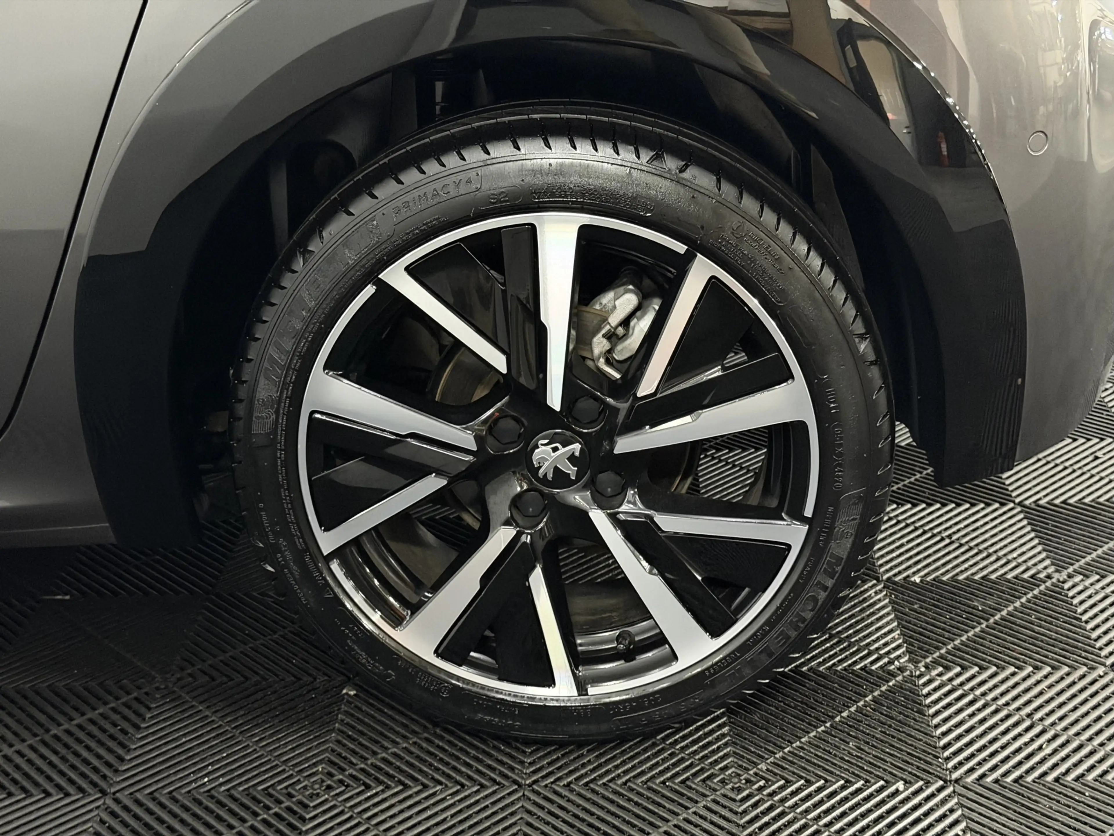 Peugeot 208 1.2 PureTech GT Pack Camera, Navi, Keyless start, — photo 6