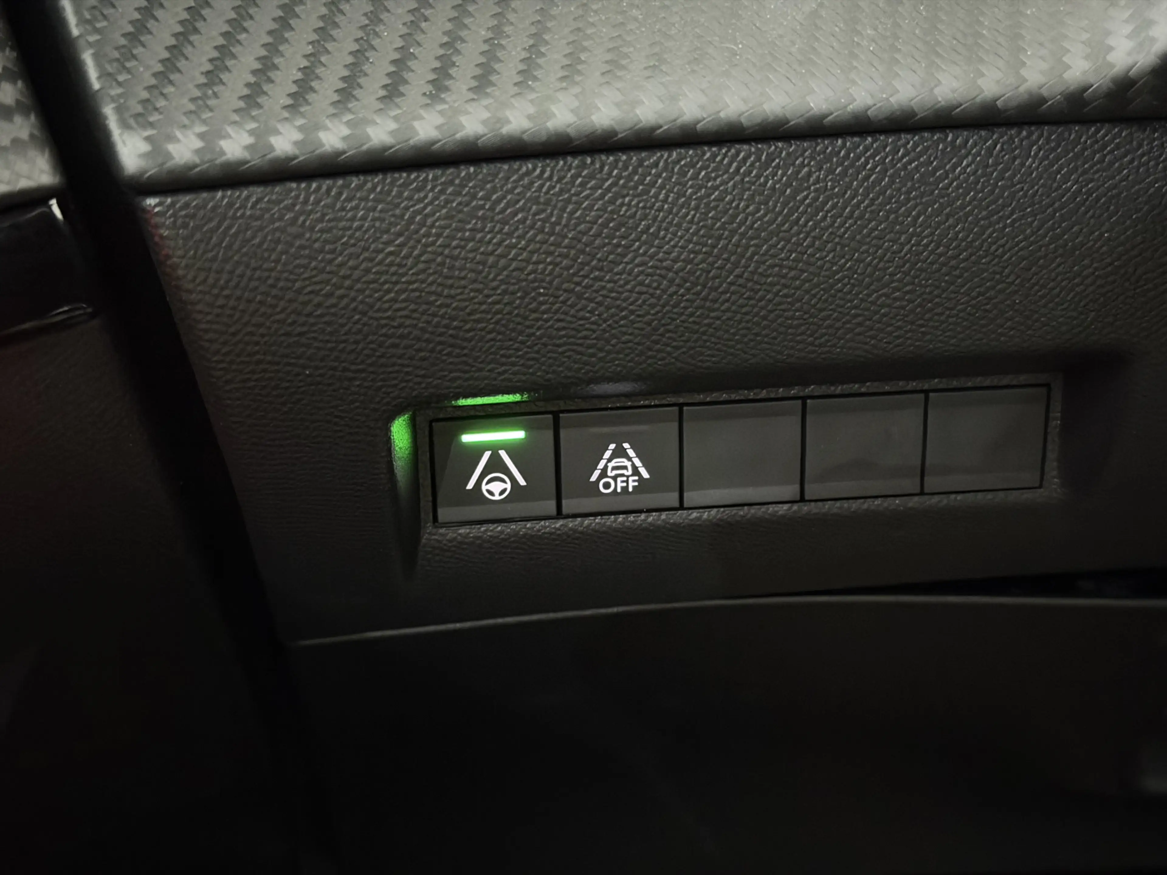 Peugeot 208 1.2 PureTech GT Pack Camera, Navi, Keyless start, — photo 28