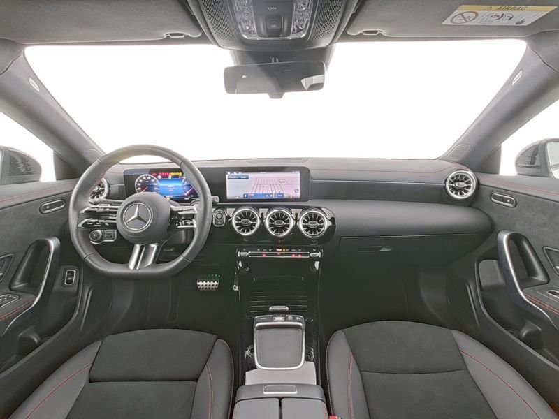 Mercedes-Benz CLA 200 Coupé AMG+NIGHT+PANO-SD+TOTWINKEL+WINTER — photo 6