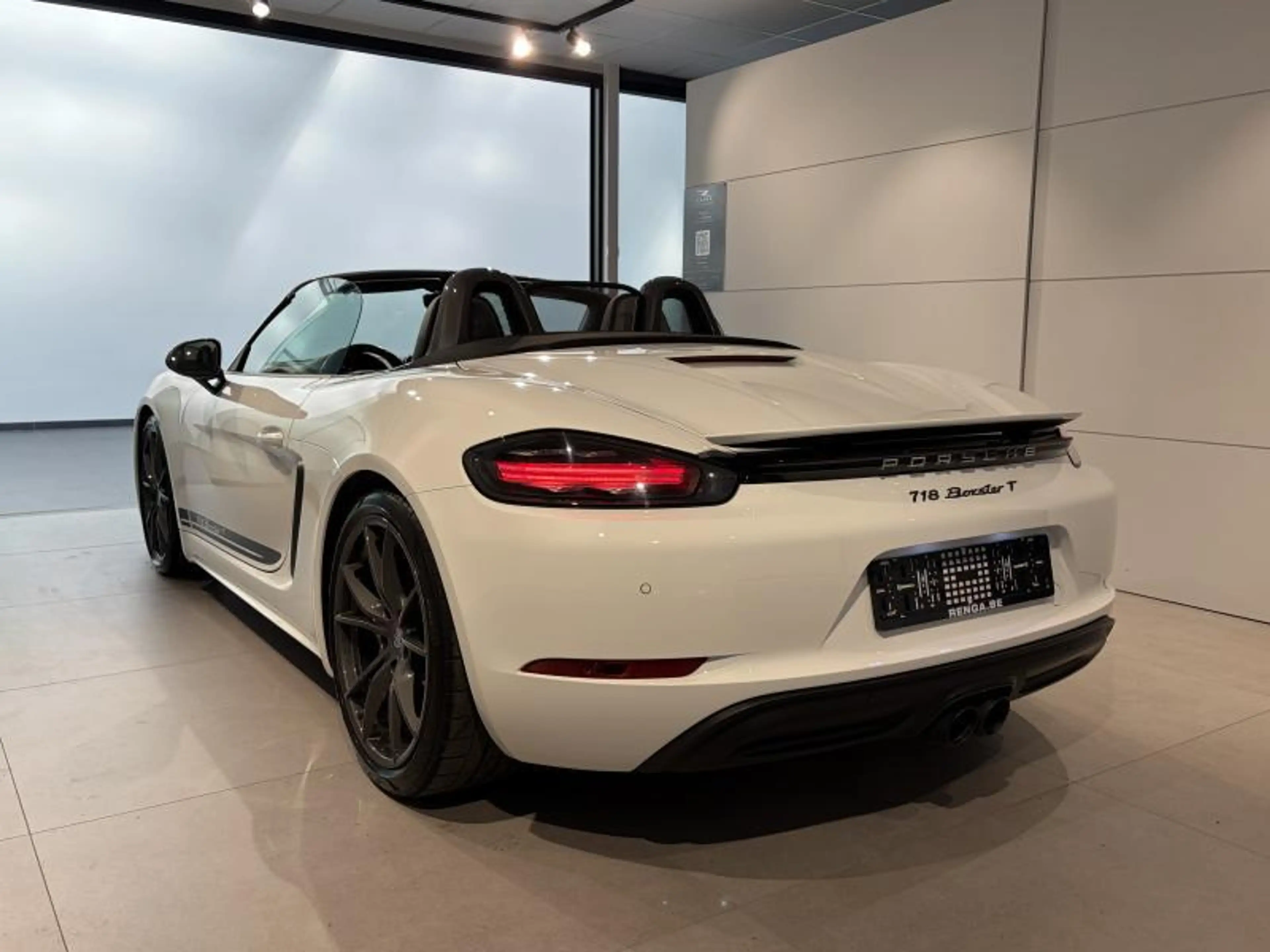 Porsche Boxster 718T — photo 4