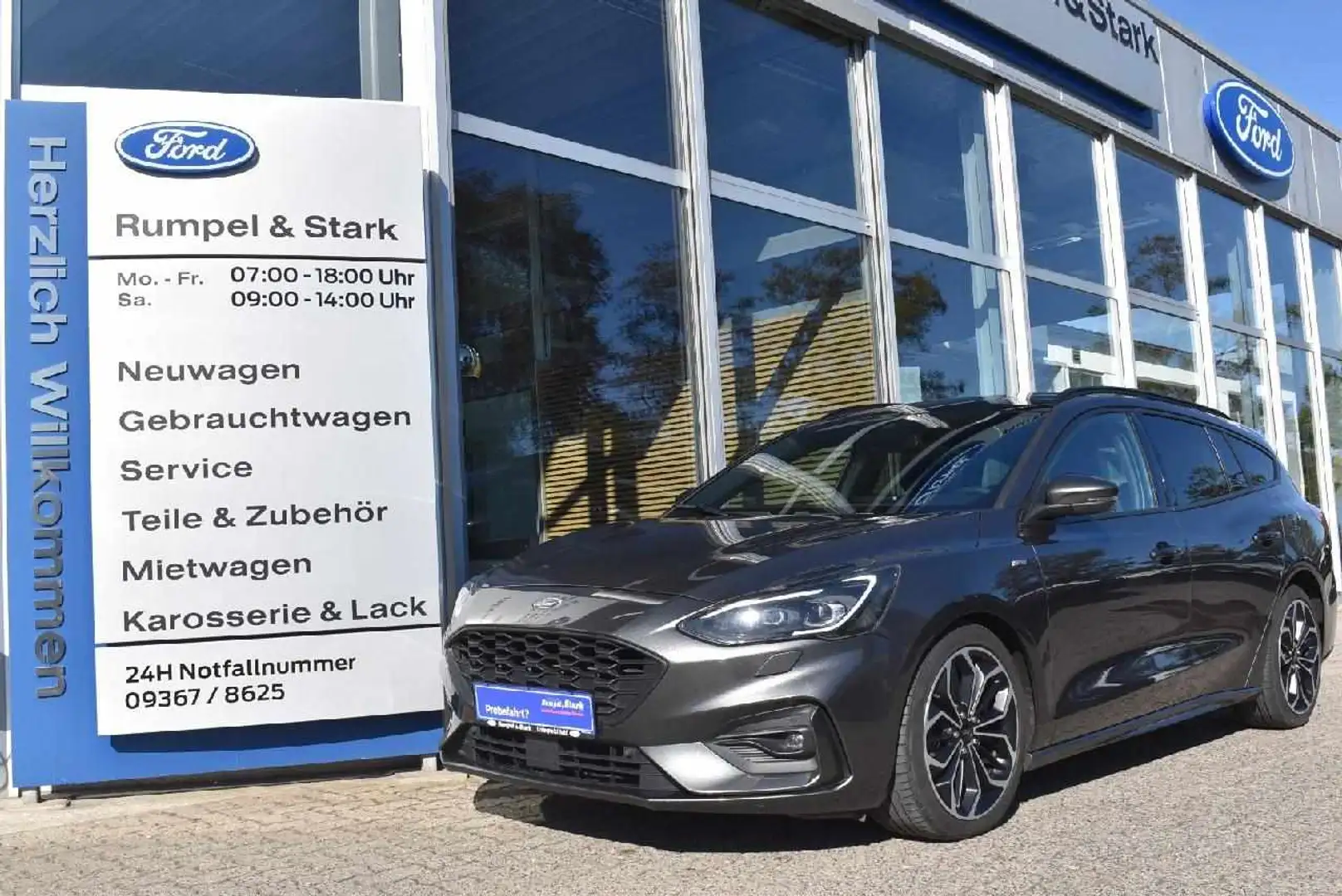Ford Focus ST-Line Grau - 1