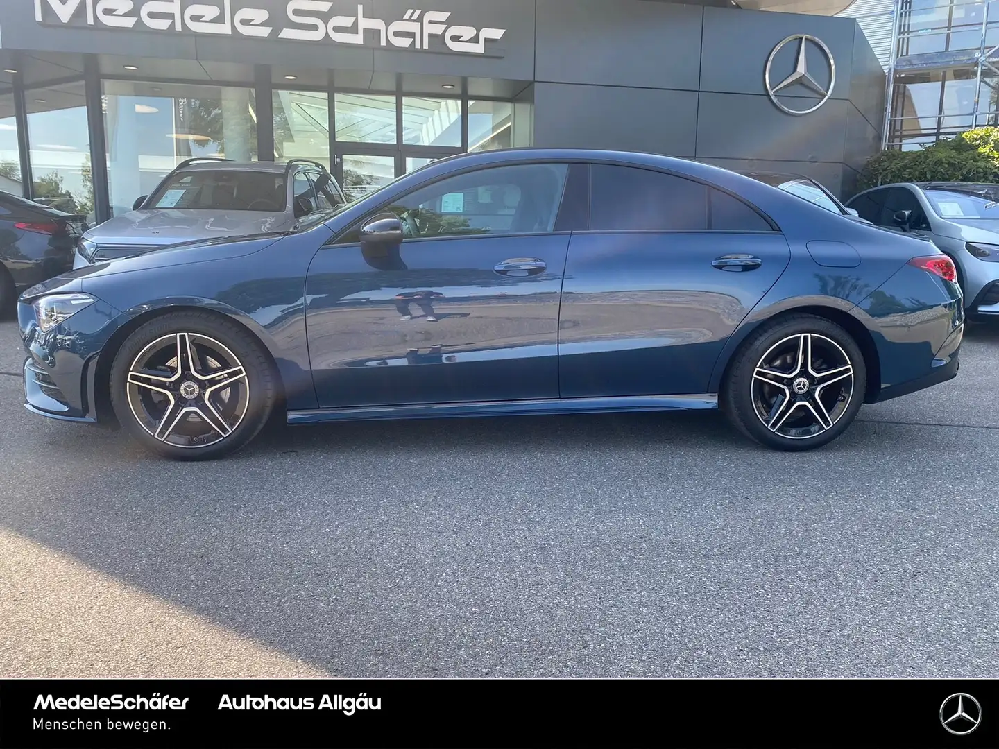 Mercedes-Benz CLA 200 CLA 200 AMG Night Pano MBUXHigh LED KAM Sound Navi Blau - 2