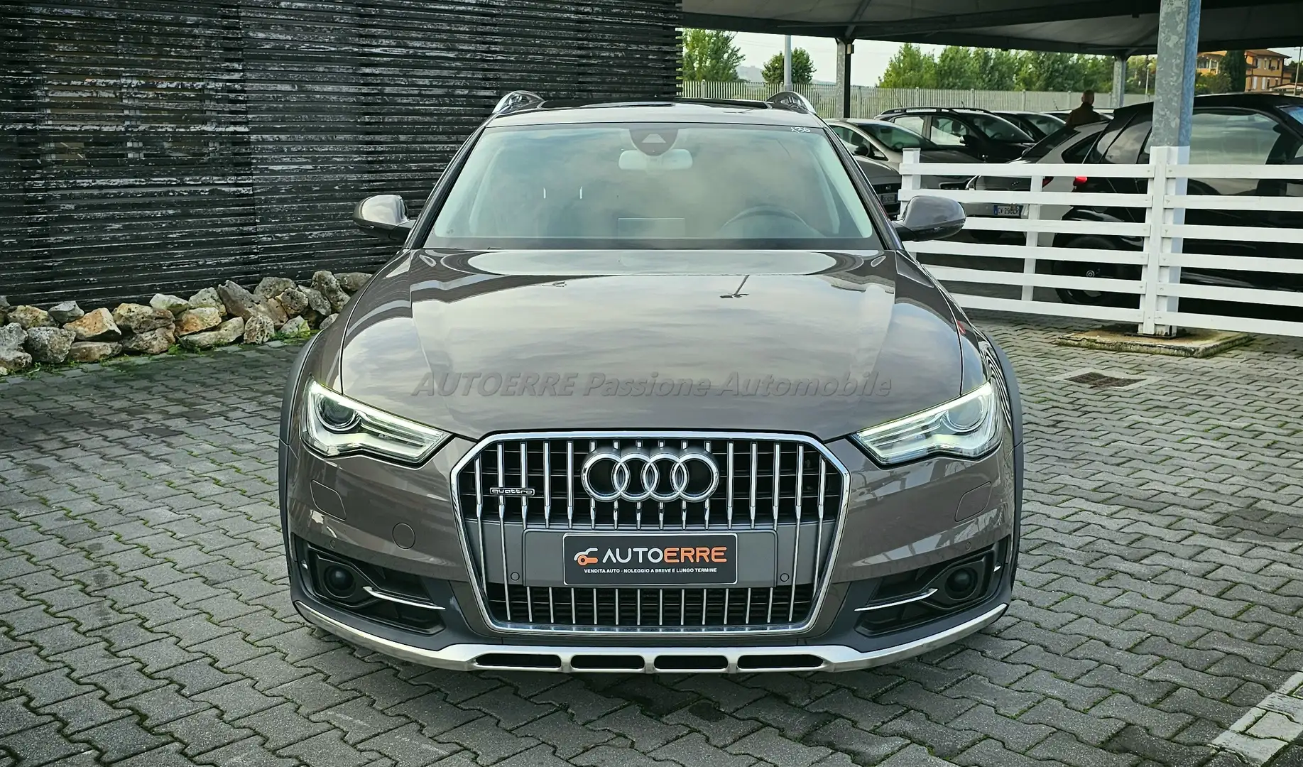 Audi A6 Avant Allroad 3.0 Tdi Quattro S-tronic Gris - 2