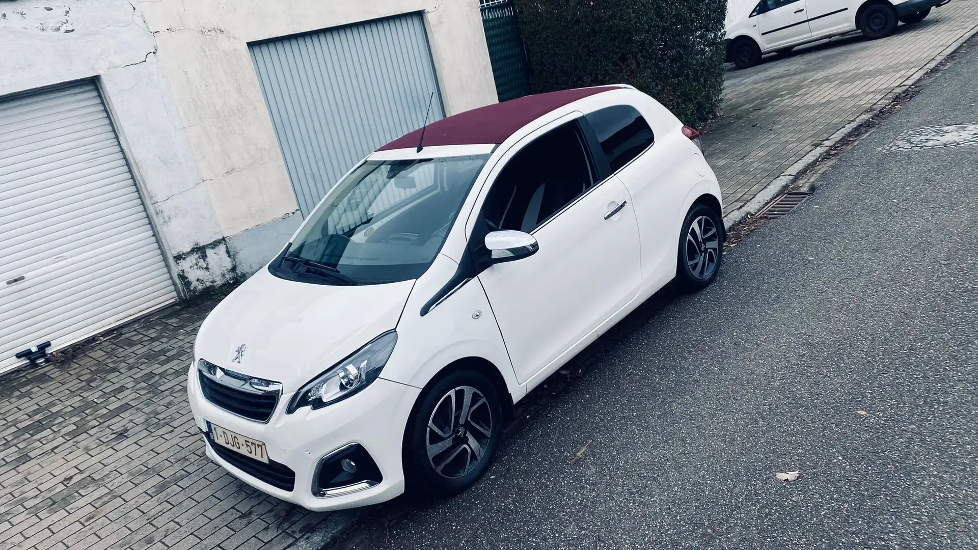 Peugeot 108 1.2 PureTech Top! Allure - 1